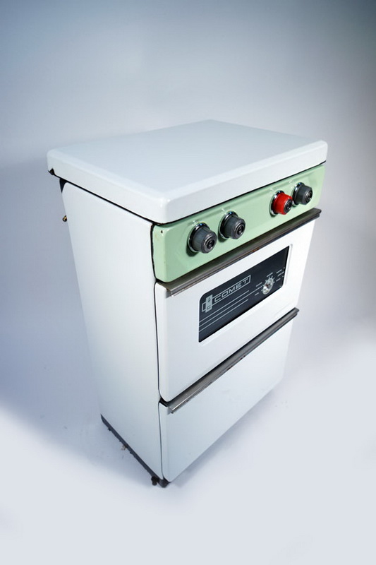 cocina horno 3fuegos +cajon comet 83x50x40 (50eu.) 1u